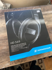 BNIB Sennheiser HD 569 wired headphones