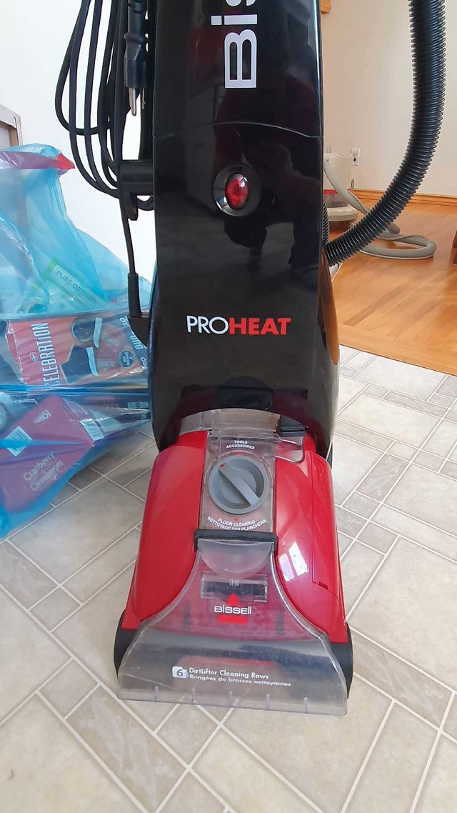 Bissell Pro heat carpet cleaner in Vacuums in Edmonton