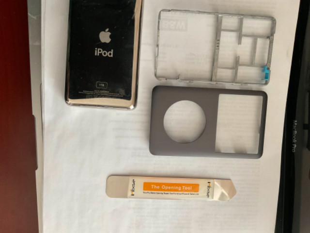 iPod classic 7th Gen 2TB in iPods & MP3s in St. Catharines