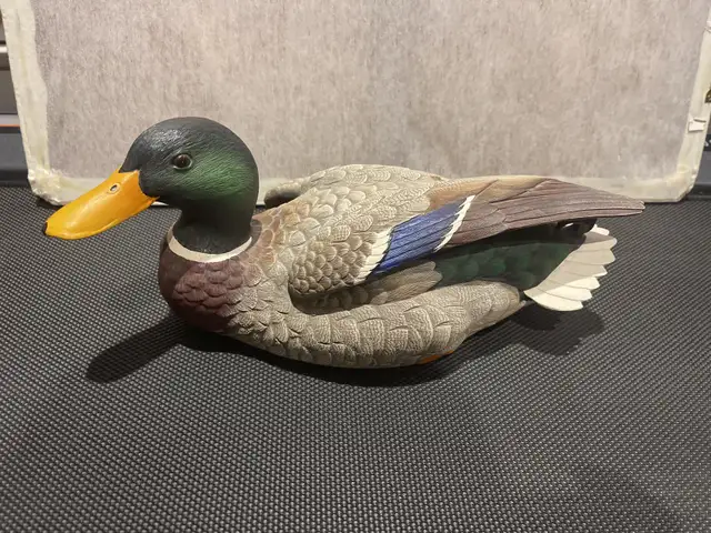 Mallard painted decoy in Arts & Collectibles in Oshawa / Durham Region - Image 2