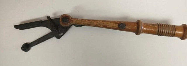 VINTAGE REMINGTON AUTOMATIC HAND TRAP in Arts & Collectibles in Mississauga / Peel Region