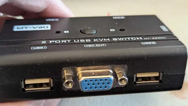 VGA USB KVM Switch, 2 Port VGA KVM Switcher Selector with Cables64700583334915123