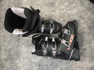 Ski Shoes Boots kids, LANGE, used 5 times in Winter 2022/2023, bought at SportingLive Size 225 / 266...