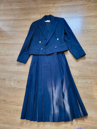 Oscar de la Renta skirt suit