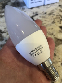 Warm White Candle LED Light Bulb - 6 pieces (NEW! $40 OBO) 