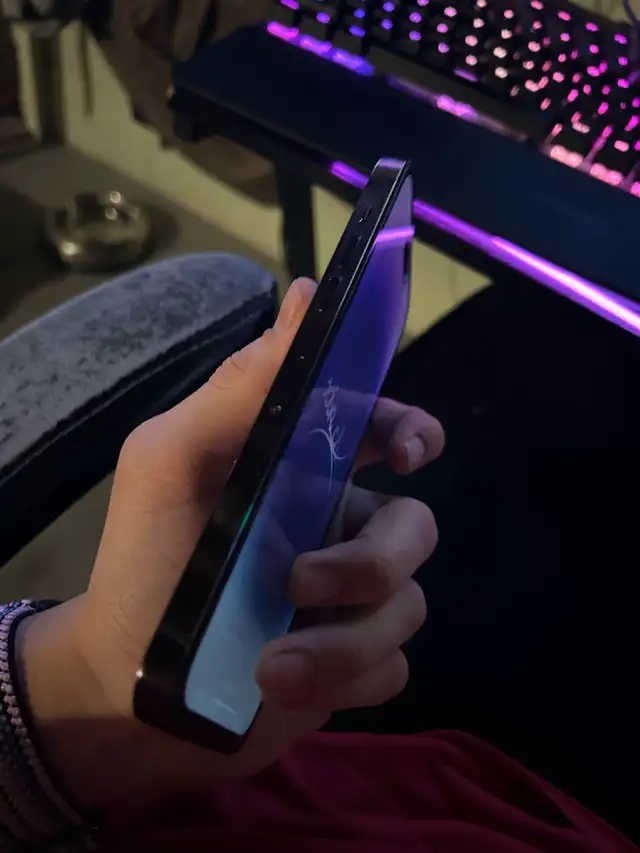 Iphone 14 pro max 100% battery health 128gb in Cell Phones in Prince George - Image 5