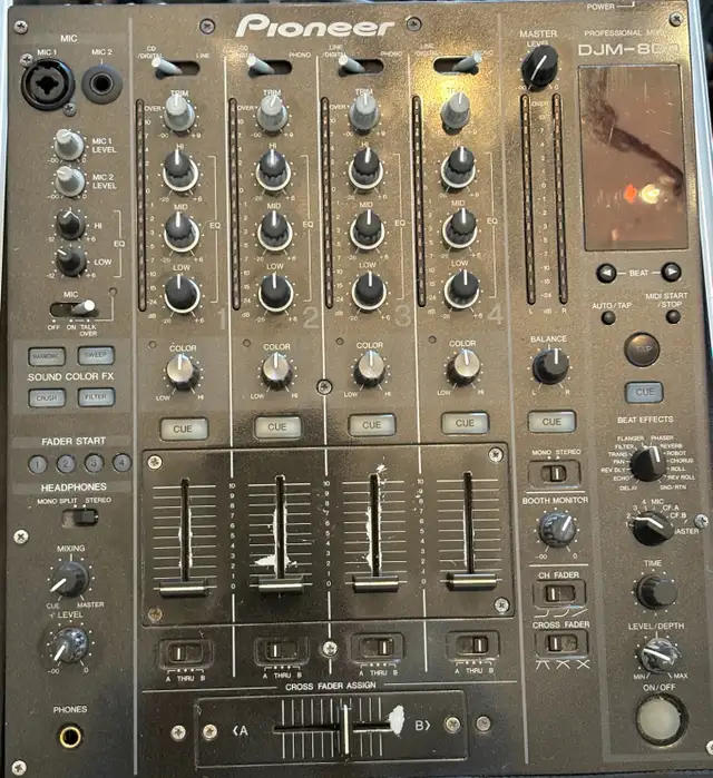 Pioneer Pro DJ Setup – DJM-800 + 2× CDJ-1000MK3 + Hard Cases in General Electronics in Calgary - Image 3