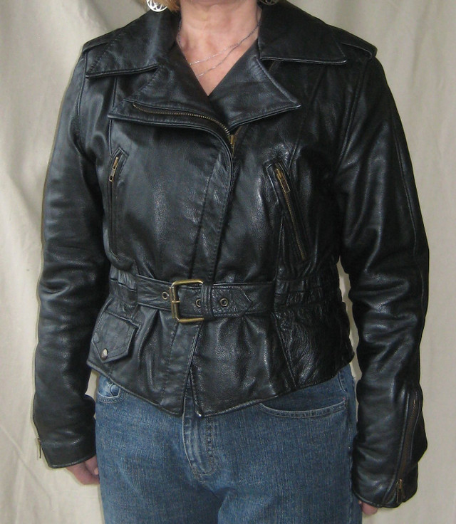 Manteau de cuir pour moto dans Femmes - Hauts et vêtements d'extérieur  à Laval/Rive Nord