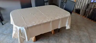 Nappes ( 2 )  de table Beige 84po x 61po, View more