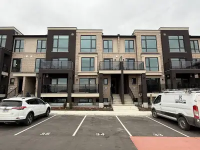 Stacked townhouse for rent