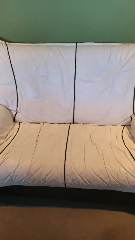 Causeuse tout cuir italien, vintage in Couches & Futons in Trois-Rivières - Image 6