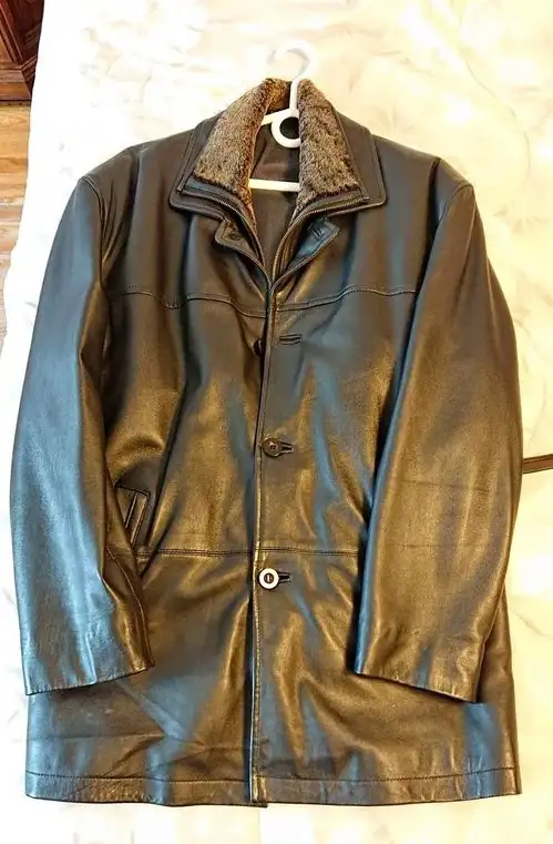 Leather Jacket in Men's in Mississauga / Peel Region - Image 2
