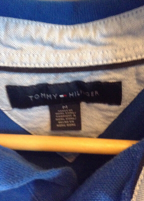 Tommy Hilfiger golf shirt - Medium in Men's in St. Catharines - Image 3