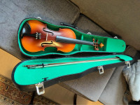 Violin with case for adults - like new!