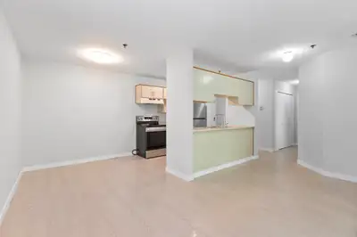 2 BED 1 BATH - Condo with Parking x2 - Abbotsford