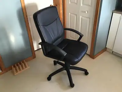 Chaise de bureau, View more