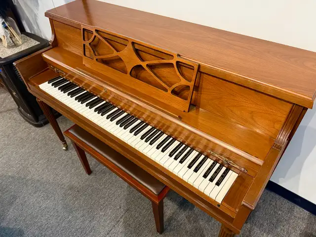 Lesage Upright Piano in Pianos & Keyboards in Edmonton - Image 4