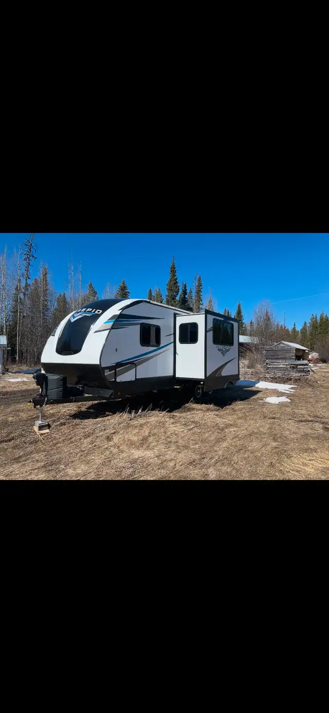 INTREPID 240DDS TRAILER 2022 in Travel Trailers & Campers in Quesnel - Image 4