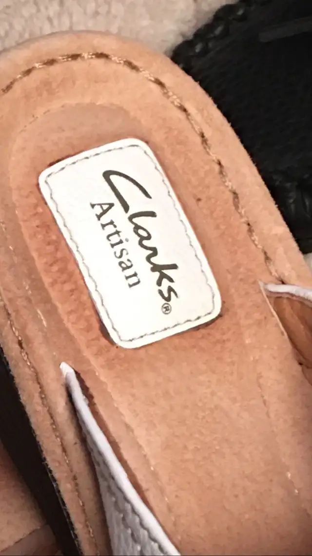 SANDALS/SHOES&… in Women's - Shoes in Oshawa / Durham Region - Image 3
