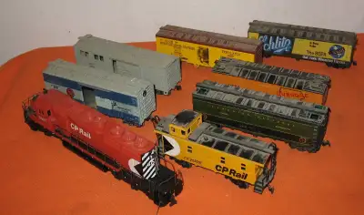 HO Model Train Railroad Items 110V Electric - All as shown. `` Shown: One Canadian Pacific Diesel #6...