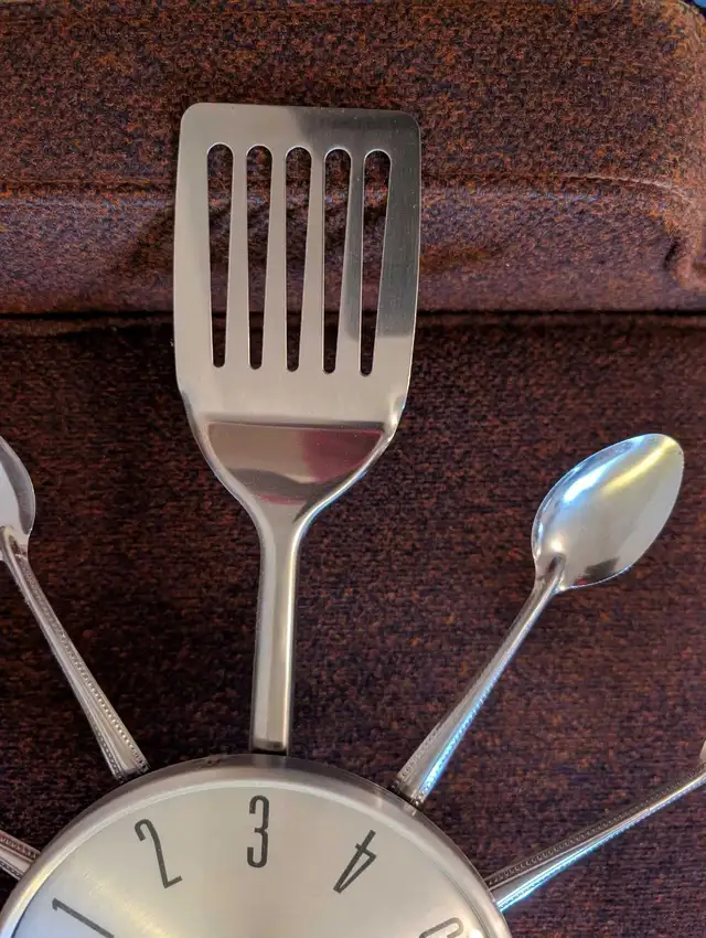 Kitchen Wall Clock in Home Décor & Accents in Markham / York Region - Image 5