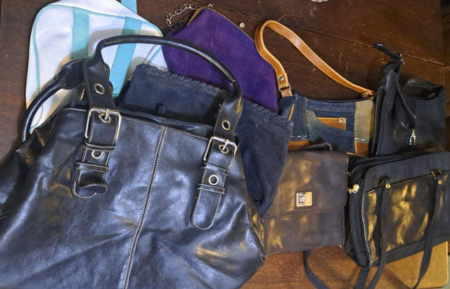 Purse Lot in Women's - Bags & Wallets in Hamilton