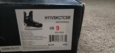 This set is for sale. The skates are in good condition. Size suitable for a 14-15-year-old boy.