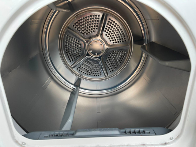 Midea Washer Dryer in Washers & Dryers in St. Catharines - Image 4