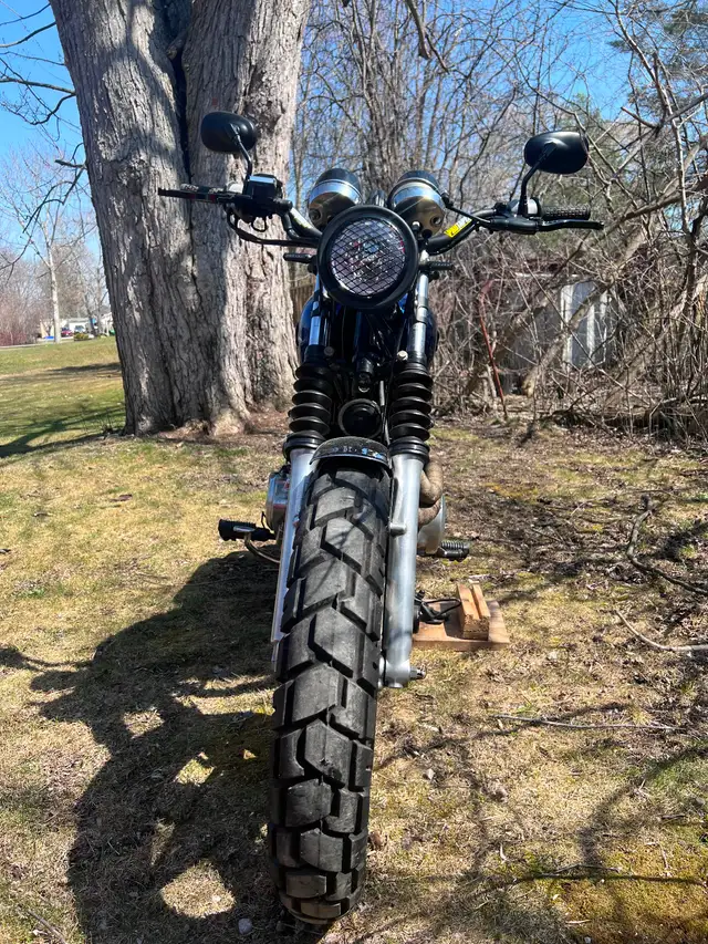 1981 Honda CM400T in Street, Cruisers & Choppers in Kawartha Lakes - Image 4