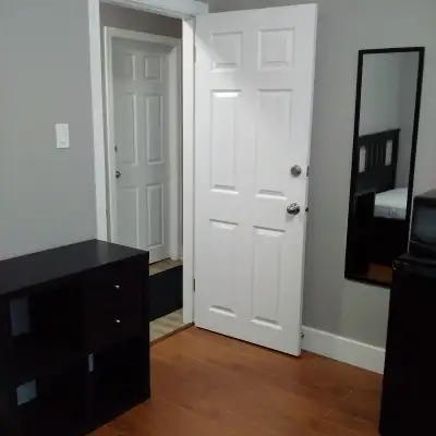 Single furnished room; $185 WEEKLY. This is a clean, quiet, fully furnished dorm-style room for a si...