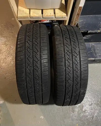 • 2 Continental Contact Tour • 7/32nds tread on both tires • even wear pattern • 98T Clean … good co...