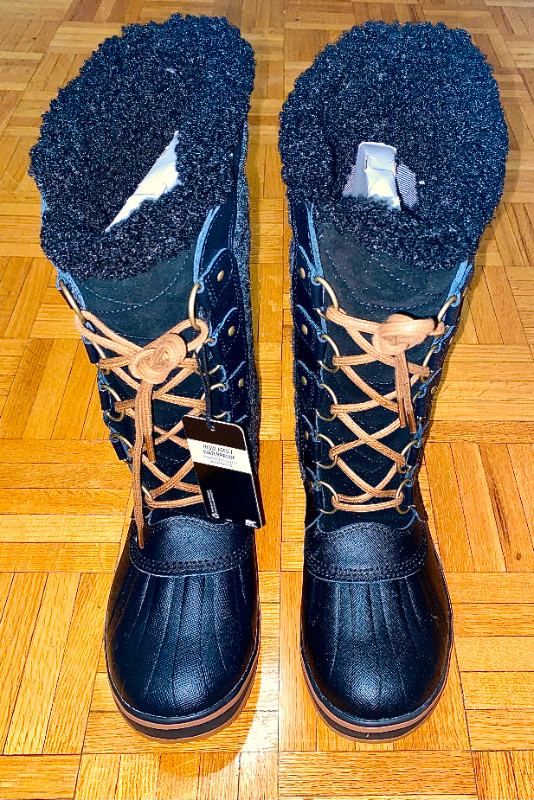 Sorel Women's Tofino II. Waterproof, Winter Boot. 10.5 Wide. in Women's - Shoes in City of Toronto - Image 2
