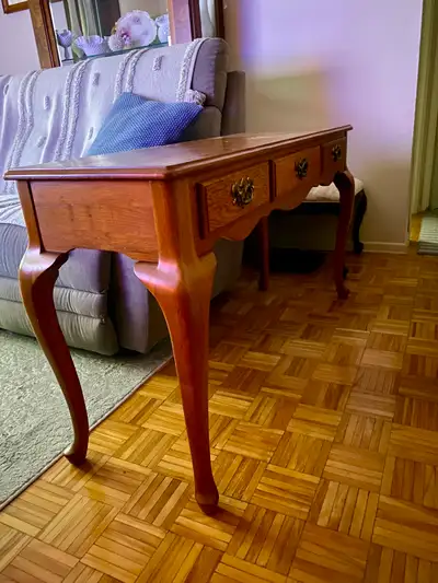 Thomasville Queen Anne Entryway Console Sofa Table Used, View more