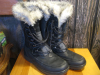 Bottes d'hiver HH grandeur 9 US pour femmes.