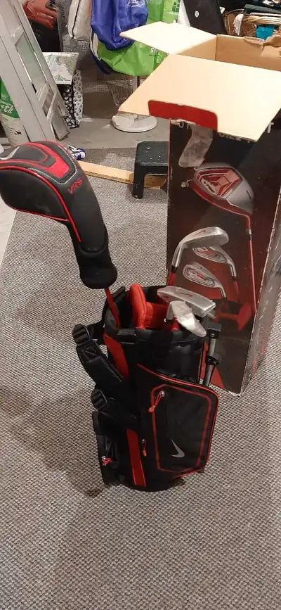 Junior size 1 , 45 to 52 inches,  Never used Nike Golf clubs., View more