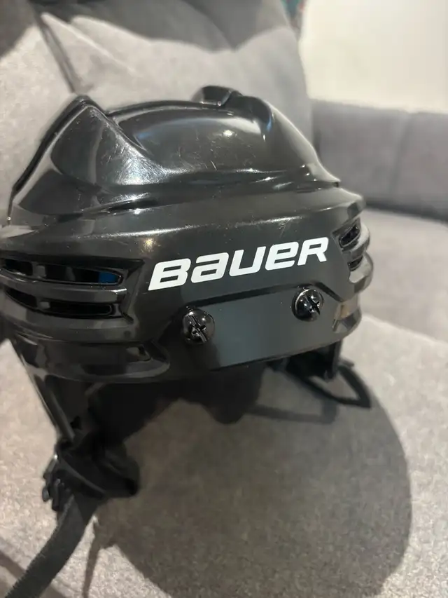Kids hockey helmet  in Other in Kitchener / Waterloo - Image 2