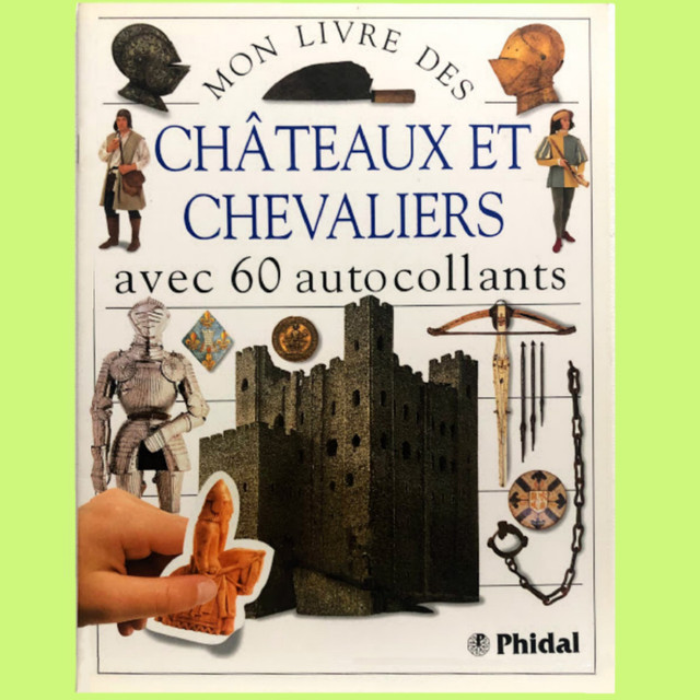 2 livres sur chevaliers, châteaux, armes et armures dans Jouets et jeux  à Saint-Hyacinthe - Image 3