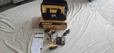 Dewalt 20V MAX* XR® Brushless Compact Drill/Driver Kit, View more
