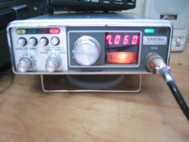 Yaesu FT 227R Radio Transceiver Memorizer FM VHF 144-148 Mhz | General  Electronics | St. Catharines | Kijiji