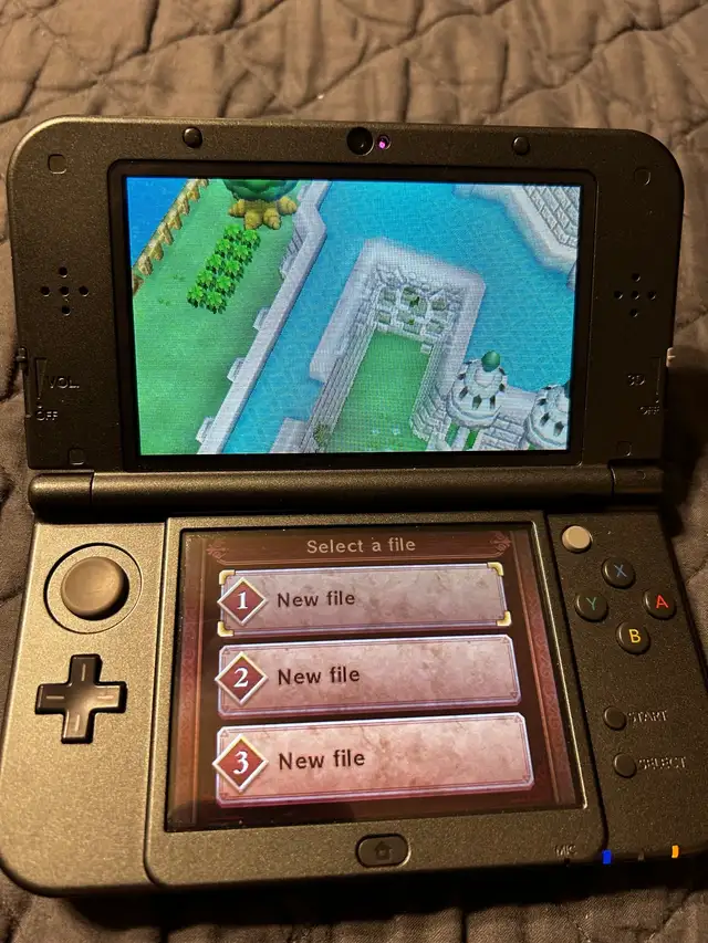 New Nintendo 3DS XL Legend Of Zelda Hyrule Edition Dual IPS in Nintendo DS in Oshawa / Durham Region - Image 9
