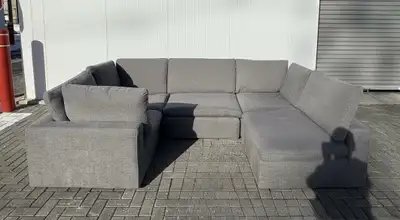 Structube Helio Couch – Like New – $1,290 Bring style and comfort into your home with this Structube...