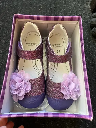 Girls Pediped Dress Shoes Size 13, View more