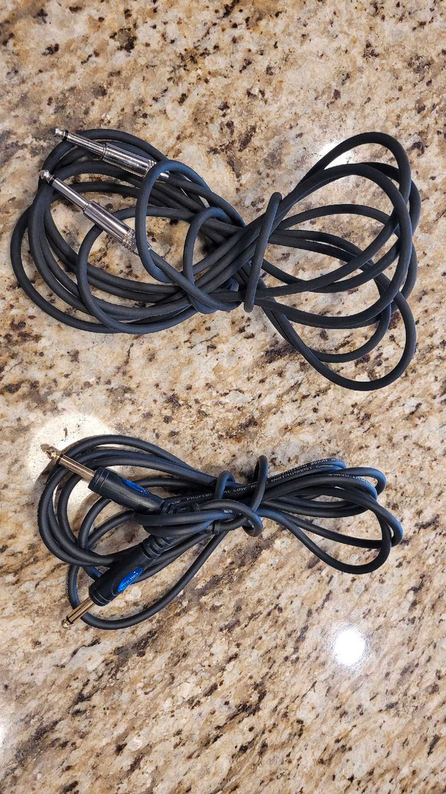 Guitar Cord, Cable, 1/4" x 16 in Guitars in St. Albert