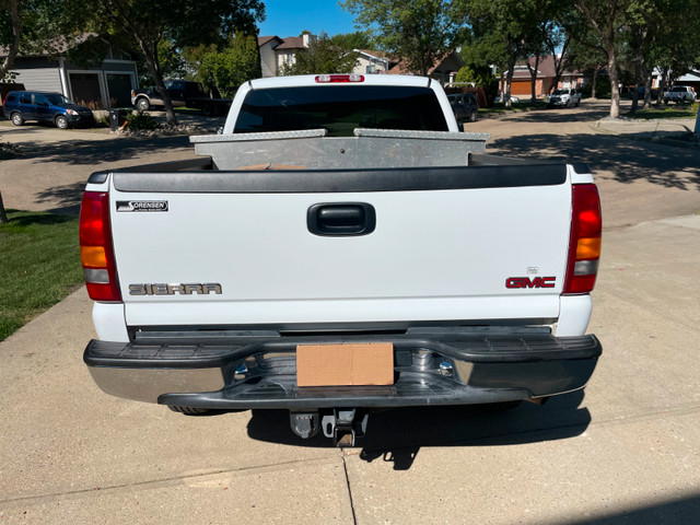2002 GMC Sierra 2500 HD SLE, Mint Condition, Super Low Mileage in Cars & Trucks in Edmonton - Image 3