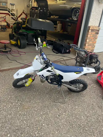 2020 Husqvarna tc 50. 61 hrs on bike 31hrs on top end comes with new topend kit . New sprockets and...