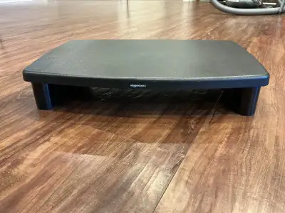 Support pour écran/Monitor Stand:  Amazon Basics, View more