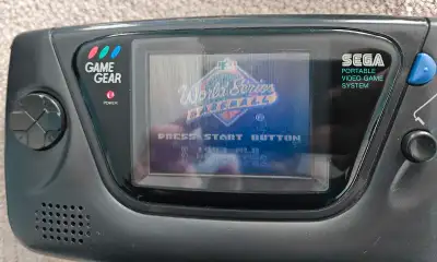 Game gear comes as shown with 2 games, original battery pack, carrying case and 1 game manual. Unit...