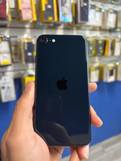 iPhone SE 3rd Gen 64gb (Store Warranty), View more