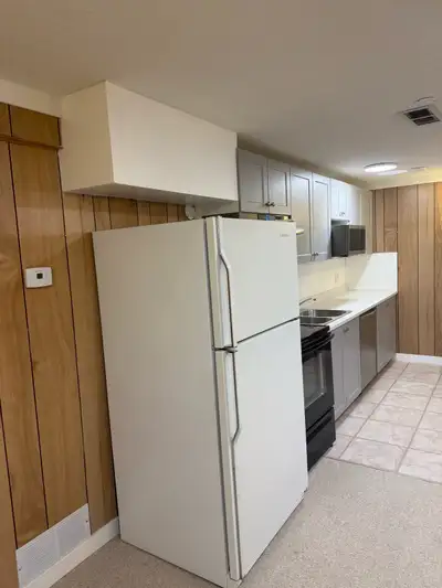 Beautiful 2-Bedroom Modern suite in Beddington – Must See! Welcome to this awesome two-bedroom home...