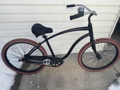 Giant Simple Street Bike, View more